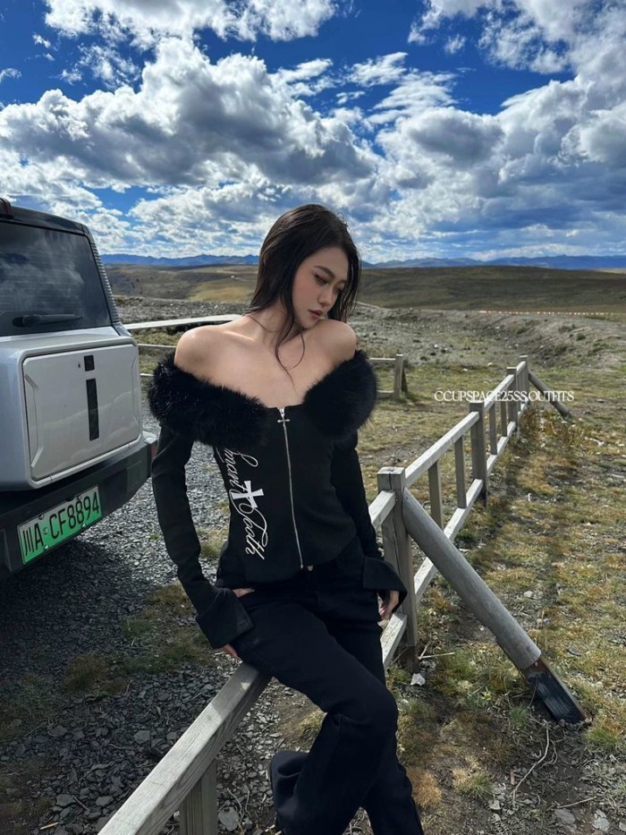 Shanmieleng ฤดูใบไม้ร่วงสไตล์ใหม่อเมริกันย้อนยุคสีดําออกแบบซิปขนคอปกแขนยาวเสื้อยืดผู้หญิง Slim-Fit สาวร้อนด้านบน ราคา ถูกที่สุด ดีลบีเคเค