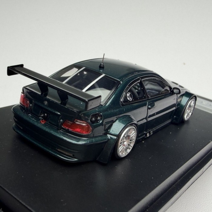 MJ MODEL 1: 64 BMW BMW M3 GTR E46 โมเดลรถโลหะผสมคอลเลกชันเครื่องประดับสีเขียวเข้ม