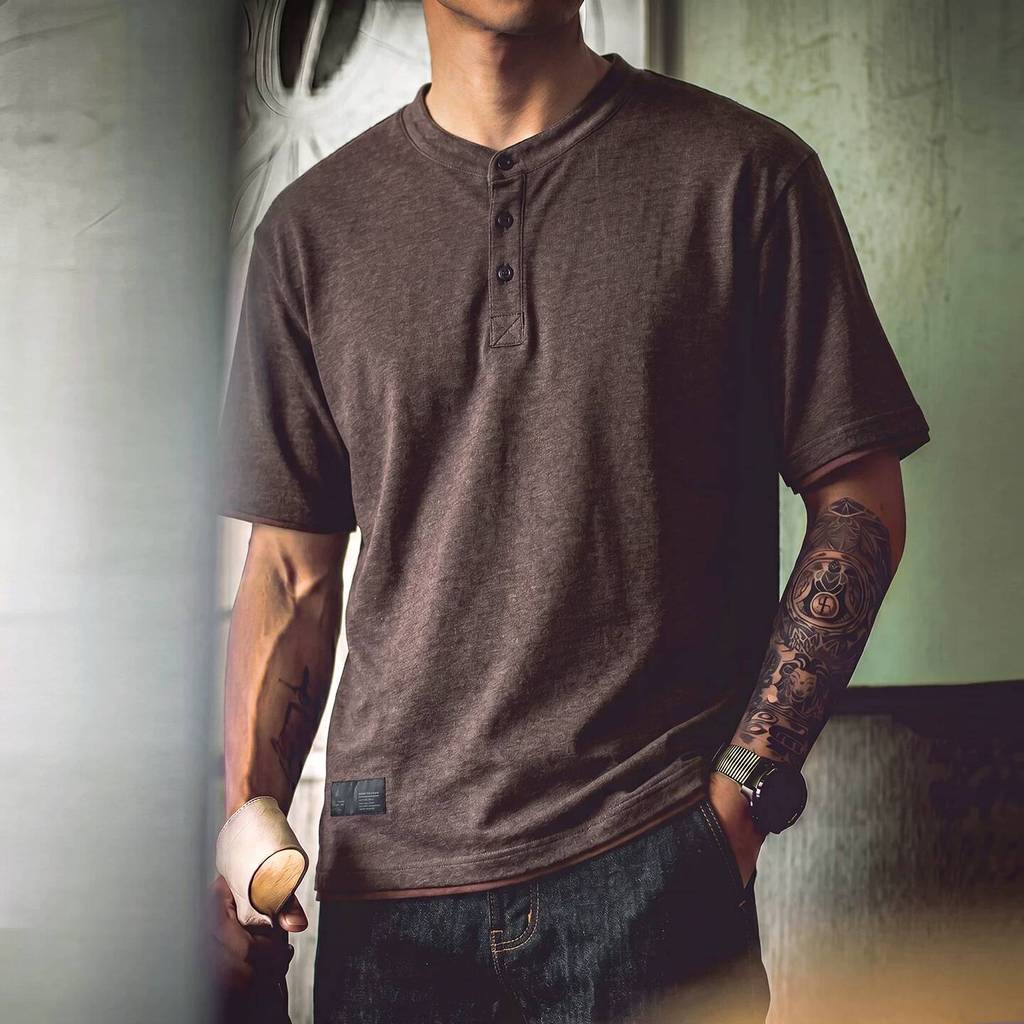 Wuluwear Henry Collar เสื้อยืดแขนสั้นผู้ชาย American Retro ผ้าฝ้ายแท้หลวมปลอมสองชิ้นสีคมชัดฤดูร้อน Plus ขนาด Casual Top Tren