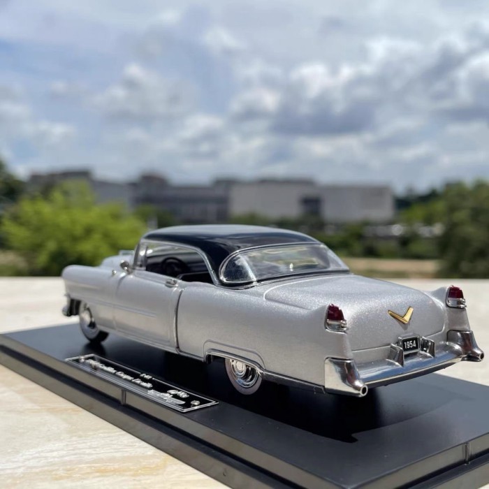 1: 43 Cadillac Classic Car Alloy Car Model