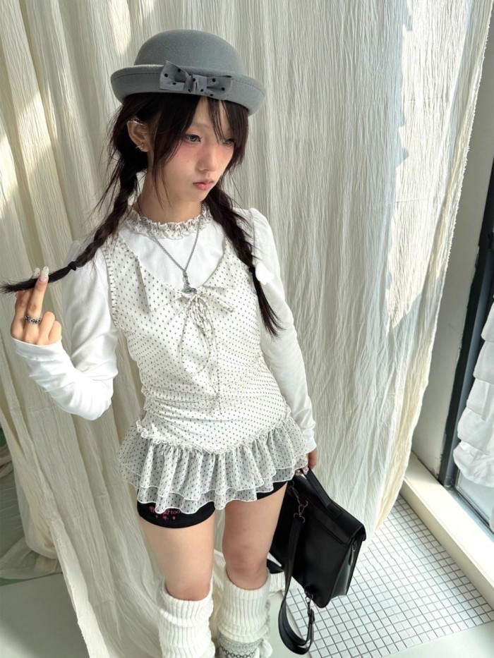 เสื้อยืดแขนยาวลูกสาว สไตล์เรโทรใหม่ฤดูใบไม้ร่วง ออกแบบพิเศษสำหรับสวมใส่ภายในและนอกบ้าน