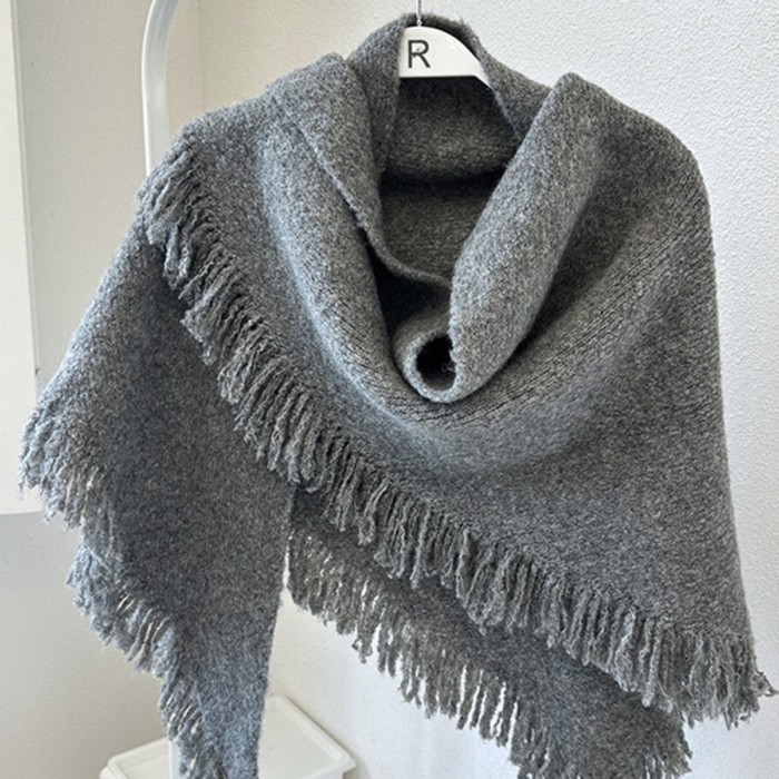 ผ้าคลุมไหล่ขนสัตว์พู่สำหรับผู้หญิง สไตล์ใหม่ สวมได้ตลอดทั้งปี
