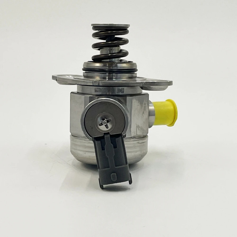 OEM: F2GE9D376AA F2GE-9D376-AA 0261520330  High Pressure Fuel Pumpis applicable to Ford 2.0T Jiangl