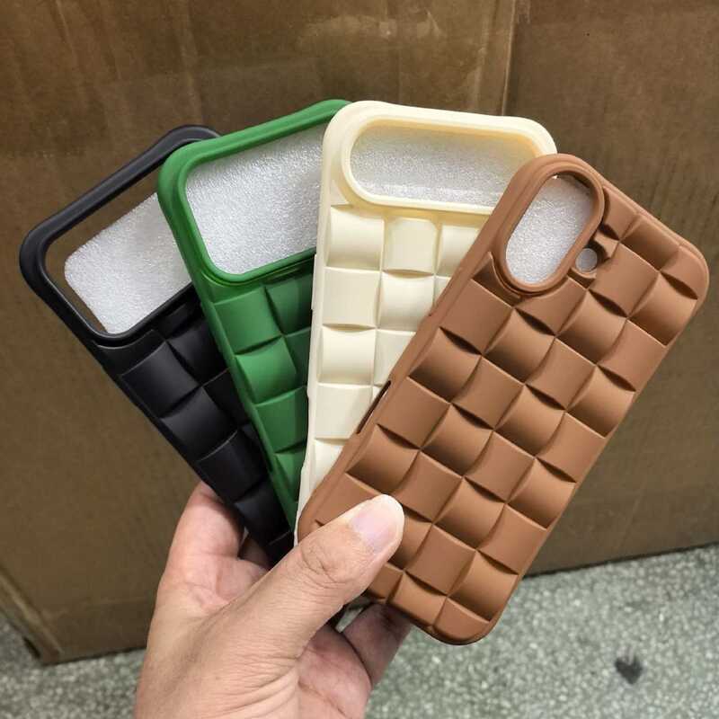 เคสโทรศัพท์ลูกบาศก์รูบิคสามมิติ iPhone17pro รูปแบบทอ Apple 13mini ผิวรู้สึก 11 กันกระแทก 15 หญิง X