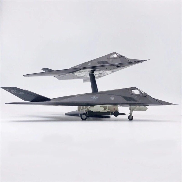 1/72 Stealth Fighter F117 Bomber Alloy สินค้าสําเร็จรูป F-117A F117 Nighthawk Stealth Limited Editio