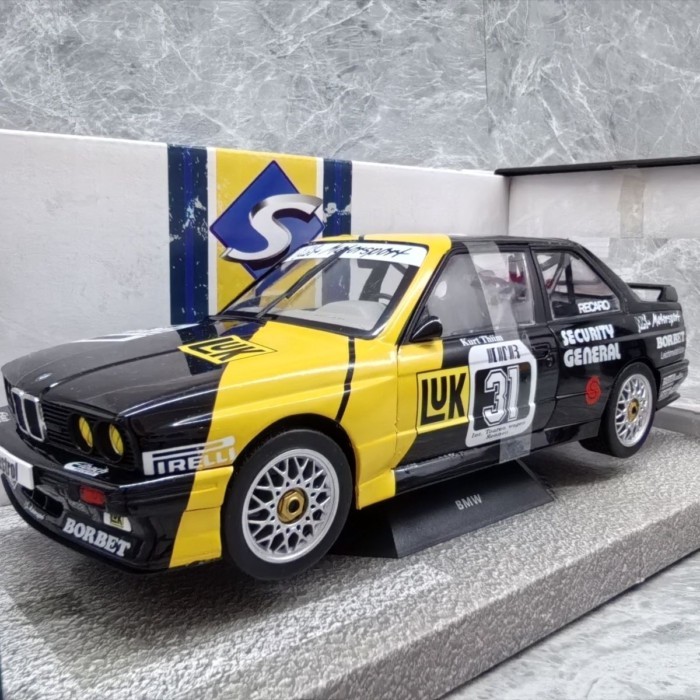 Solid 1/18 BMW E30 M3 1988 #31 BMW Racing Model Alloy ตําหนิตามภาพ