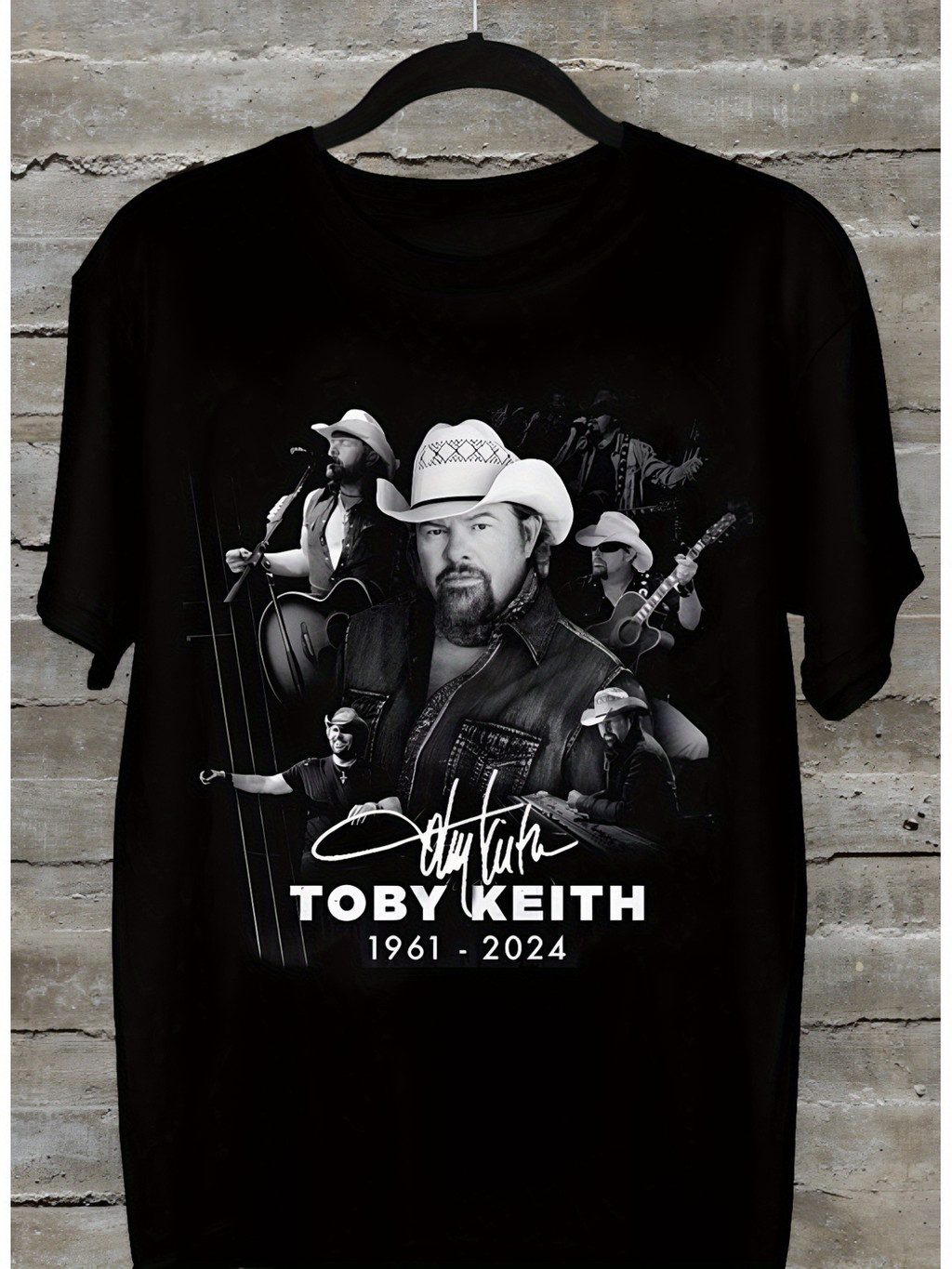 คอลเลกชัน เสื้อยืด Toby Keith Memorial (1961-2024) - เสื้อเชิ้ตลําลองทรงหลวม Unisex พร้อม Toby Keith