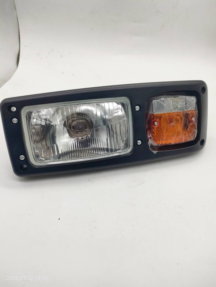 For HYUNDAI excavator headlight R210W-9 210W-7 150W-9 60W-9 Hook wheel dig taillight turn light ste