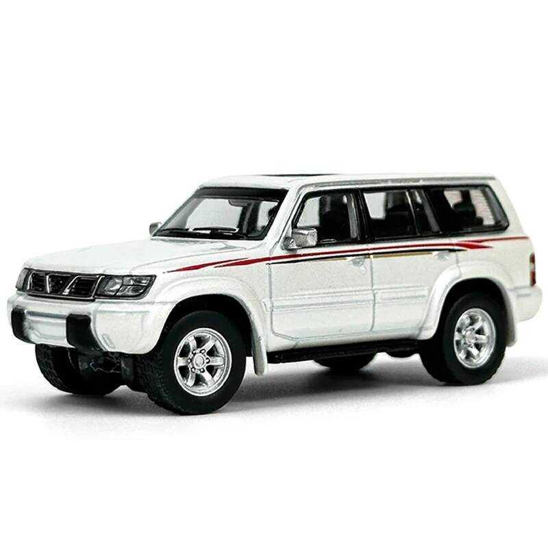 C 1:64 Scale Nissan Patrol 18 Y61 Car Model 1:64 Metal Diecast Miniature Ariya X-Trail Q50s Q70l Qx