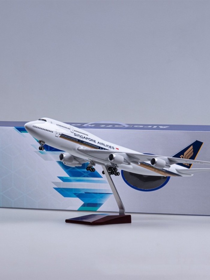 Singapore 747 Airlines 1: 150 Singapore Airlines B747 Aircraft Model Out of Print Model