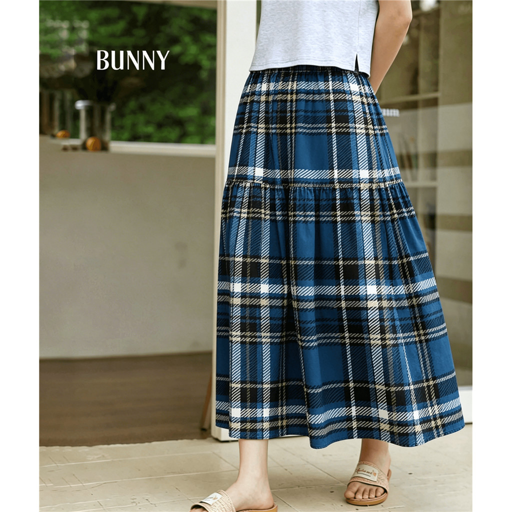 ผู้หญิงสีน้ําเงินเข้ม Tartan ลายสก๊อต Tiered Midi กระโปรงยืดหยุ่นเอวสูงหลวม Swing กระโปรงยาว Soft Comfort ผ้าทุกวันชายหาด Vintage Casual Check กระโปรง