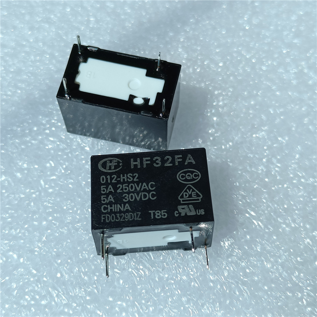 2 ชิ้น HF32FA-005-HSL1 5A