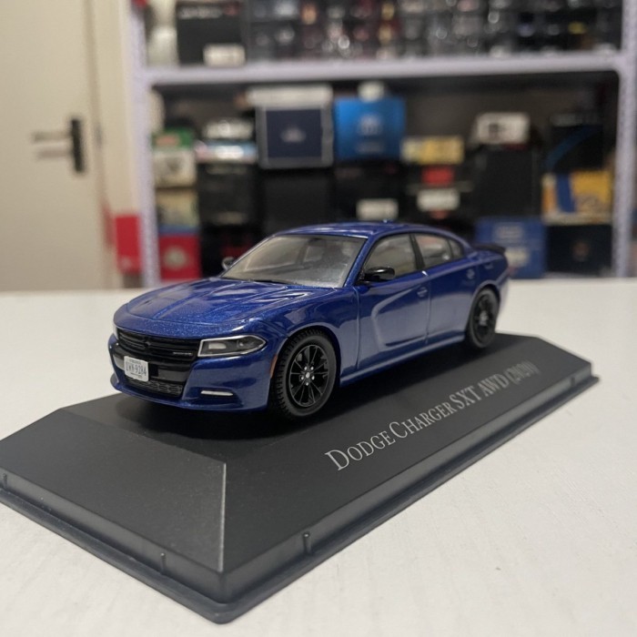 1: 43 IXO Dodge Charger Dodge Charger SXT AWD 2020 รถรุ่นสีน้ําเงิน