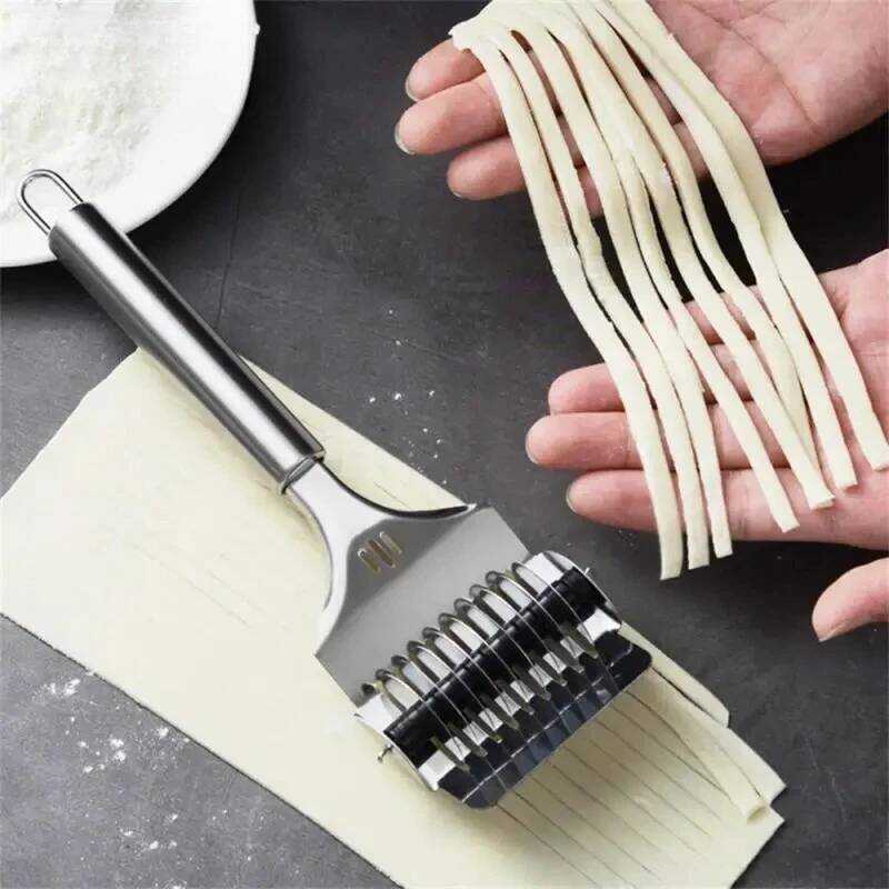 C 1Pcs Stainless Steel Manual Pastry Cutters Dough Roller Spaghett Cutter Noodles Maker Ginger Garl