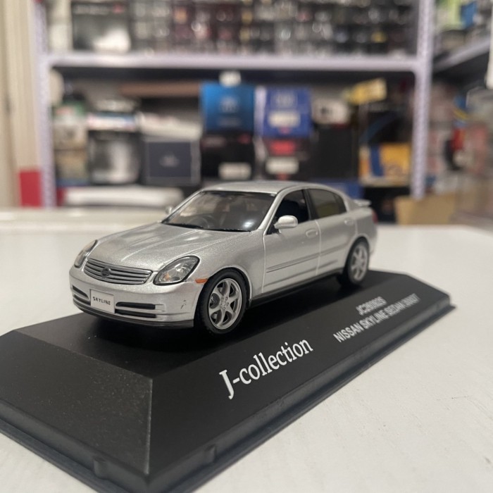 1: 43 JC Jingshang Nissan Nissan Skyline Sedan 300GT รถรุ่นเงิน
