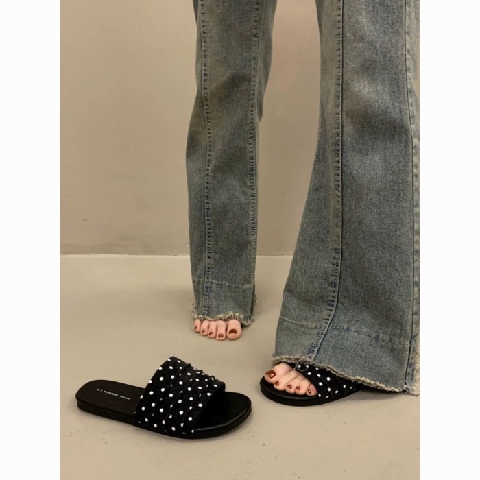 ครีมน้ําหอมตัวน้อย~Zebra Polka Dot รองเท้าแตะจับจีบและรองเท้าแตะสําหรับผู้หญิงฤดูร้อน Outerwea
