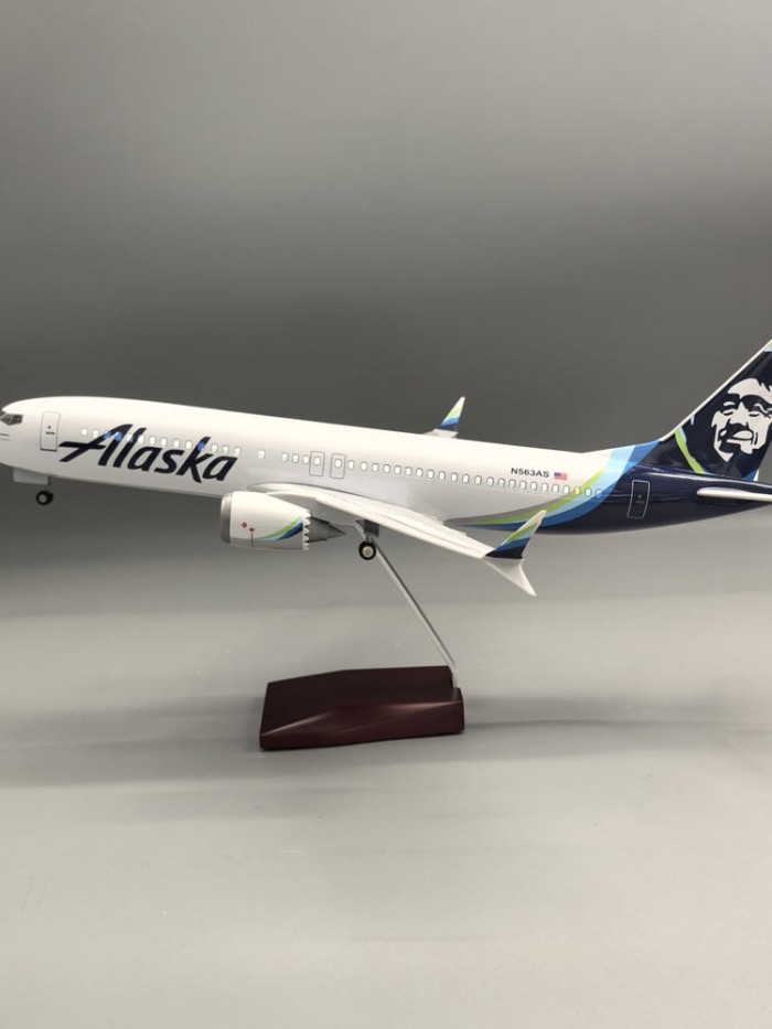 47 ซม.Las Vegas 737MAX8 Airliner รุ่น American Las Vegas B737MAX8 เครื่องบินรุ่น Limited Edition รถร