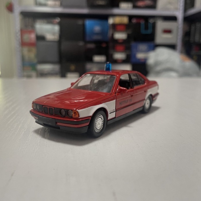 1: 43 Schabak Schabak BMW BMW 535i E34 Sedan German Fire Car Model