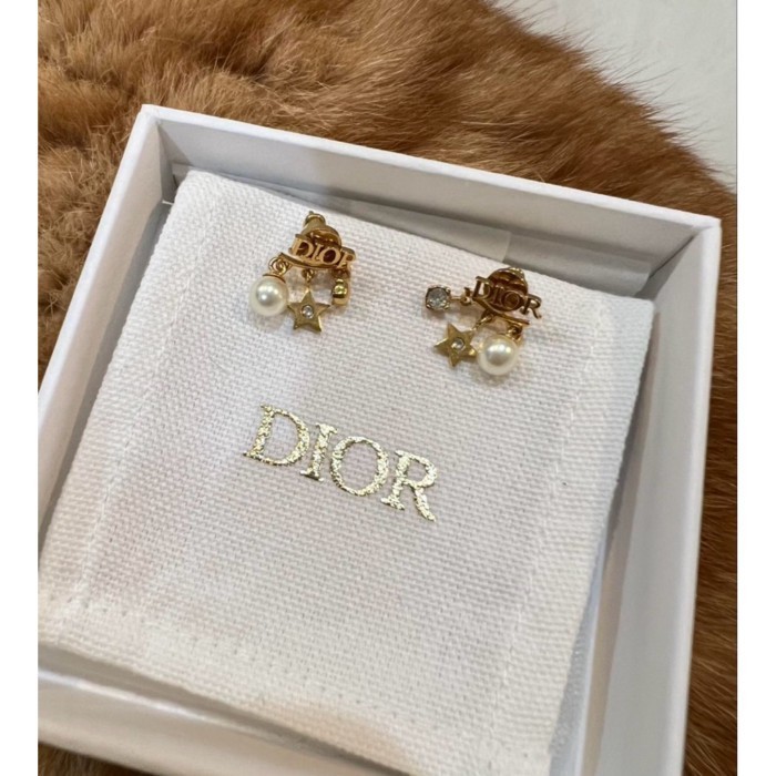 ของแท้ 100% New dior dio(r)evolution earrings ต่างหู รุ่นนี้ขายดีมาก น่ารักมาก#ตุ้มหูdior#diorแท้#d