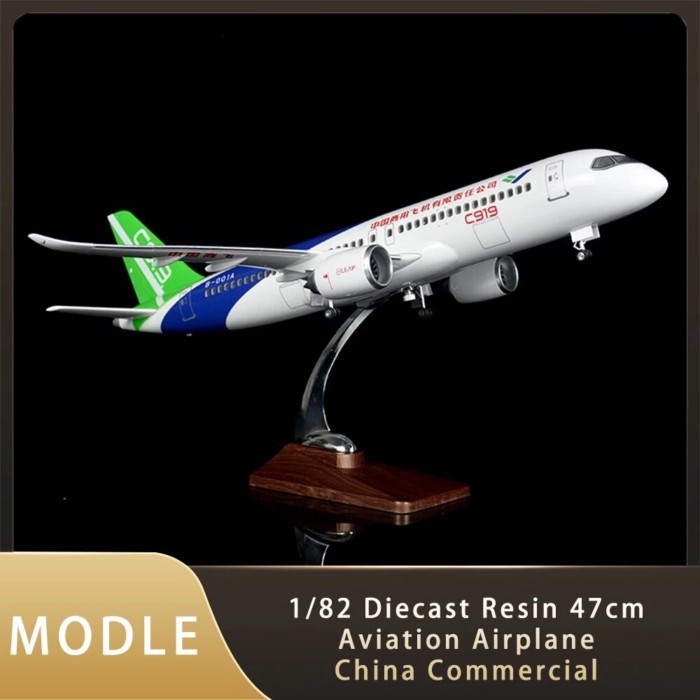 C919 เครื่องบิน 1: 82 47 ซม.C919 China Commercial Airlines จําลองเครื่องบินรุ่น LED Light Strip Out 