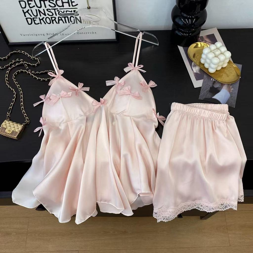 ฤดูร้อนใหม่ชุดนอนซาตินผ้าไหมน้ําแข็ง Camisole กางเกงขาสั้นชุดนอนผู้หญิงพร้อมแผ่นรองหน้าอก