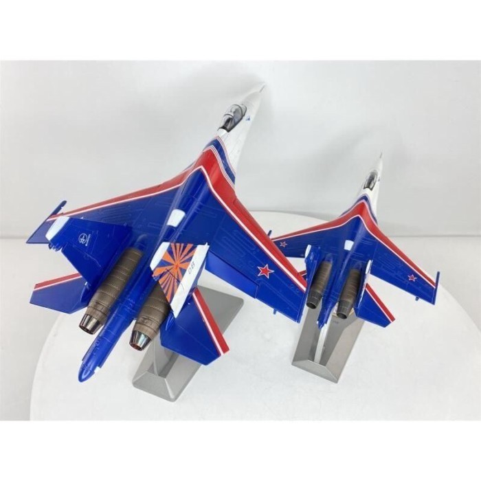 Su 27 Warriors Performance เครื่องบิน Su 27 รุ่น SU27 เครื่องบินรุ่นผลิตภัณฑ์สําเร็จรูปเครื่องประดับ