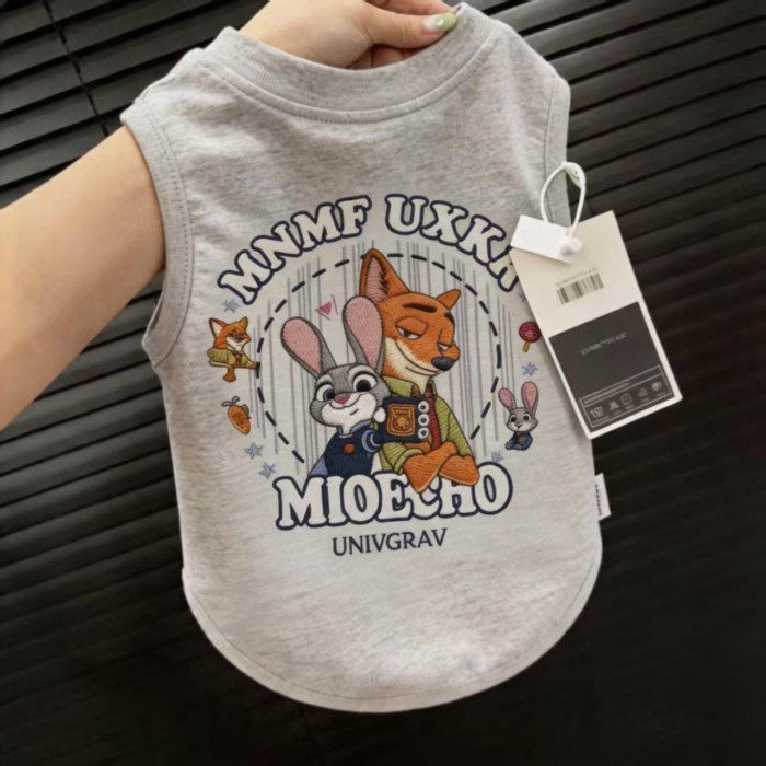 [คลังสินค้าพร้อม ข้อเสนอพิเศษ] เสื้อผ้าสัตว์เลี้ยงฤดูร้อนบางสไตล์ระบายอากาศป้องกันผ้าสําลีน่ารักสุนัขแมวเสื้อกั๊ก