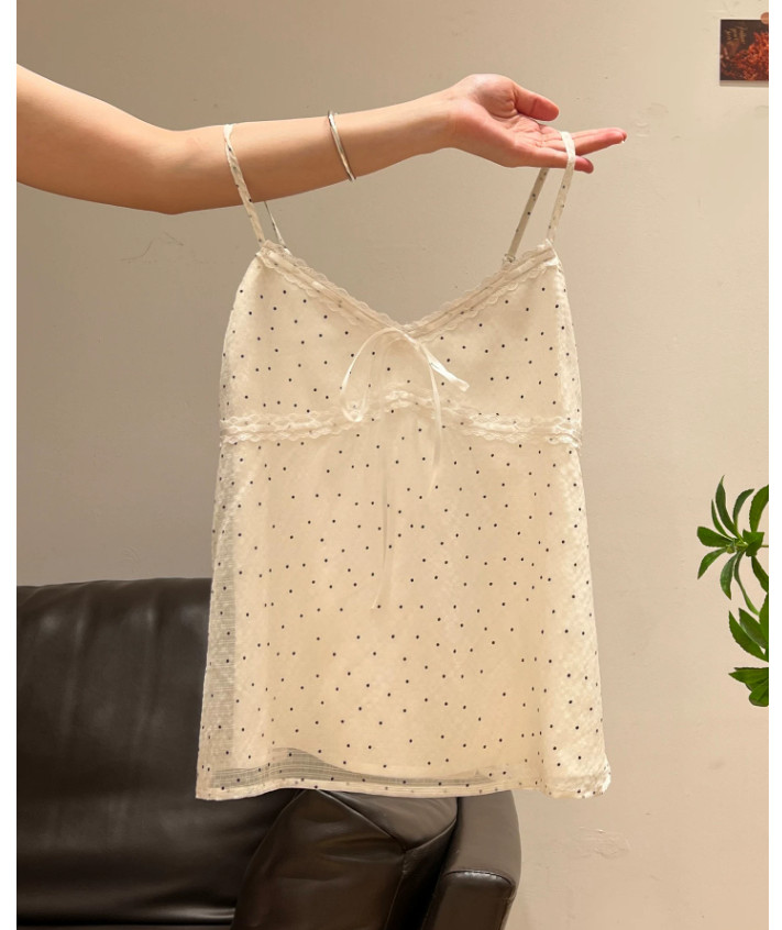 เสื้อสายเดี่ยวโบว์เย็บลูกไม้ลายจุดสีขาว101821