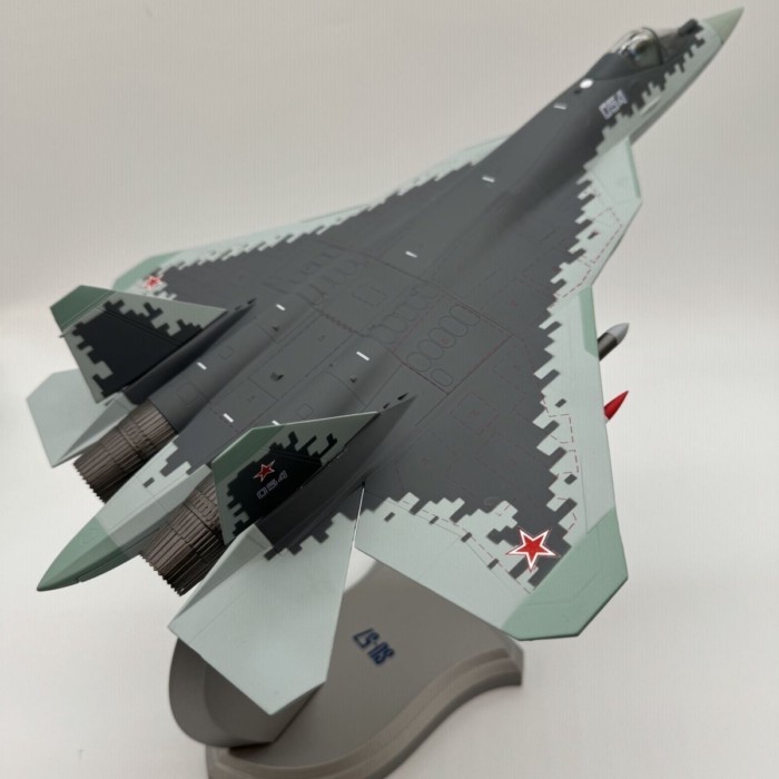 1/48 Air Exhibition ของที่ระลึก Su-57SU/57 เครื่องบินรุ่น Suhoi Design Bureau Limited Edition รถรุ่น
