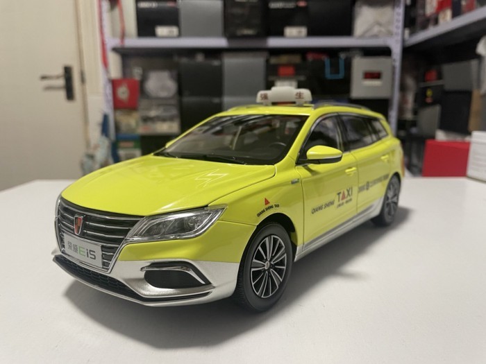 1: 16 โมเดลรถ ROEWE ROEWE Ei5 Shanghai Johnson & Johnson Taxi ดั้งเดิม