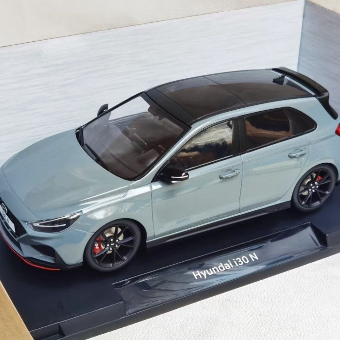 MCG 1/18 HYUNDAI i30 N SUV HYUNDAI รถรุ่นโลหะผสมไม่เปิดประตูอย่า Steer