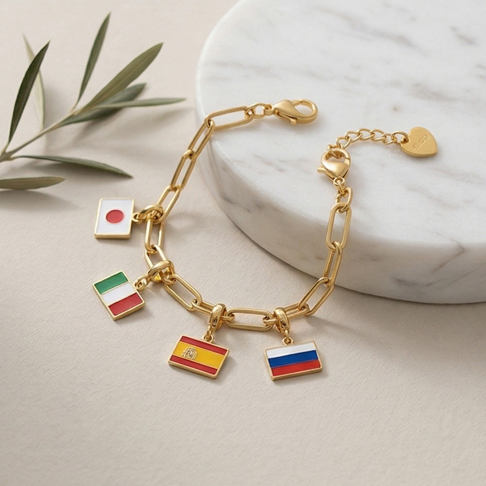 INS ธงจี้สําหรับผู้หญิงผู้ชาย DIY ทํา Simple Flag Charm สร้อยข้อมือสีทองแฟชั่นเครื่องประดับ Neckalce อุปกรณ์เสริมขายส่ง
