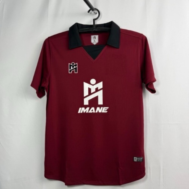 IMANE เสื้อกีฬาคอสีปก พร้อมโลโก้ M (IMANE )กลางตัว IMA1 002