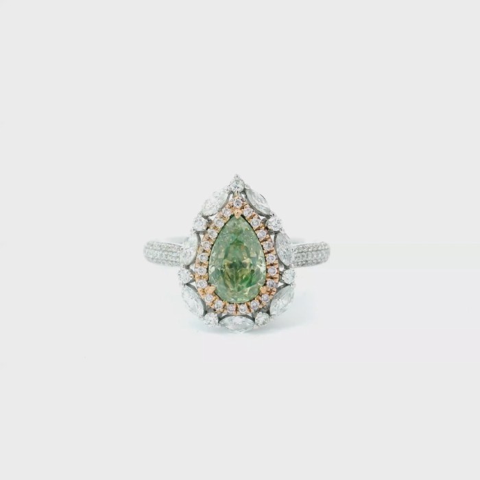 1.02 Carat Fancy Green SI Clarity Diamond Ring