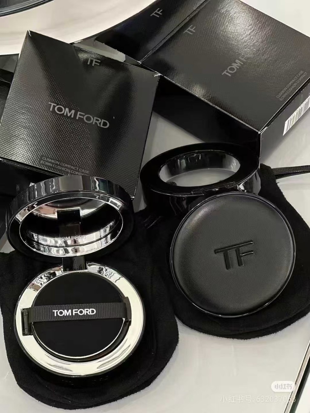 มาใหม่ 55 Tf Black Paint Air Cushion 12g สี No.: 0.3#白皙肤色，1.3#自然肤色。 E1b