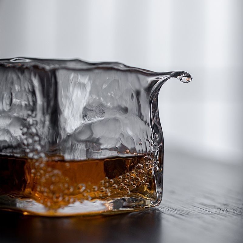 Sifang Gongdao Cup Hand-made Blowing Crystal Tea Sea Tea Split Creative Hand-made Tea Maker