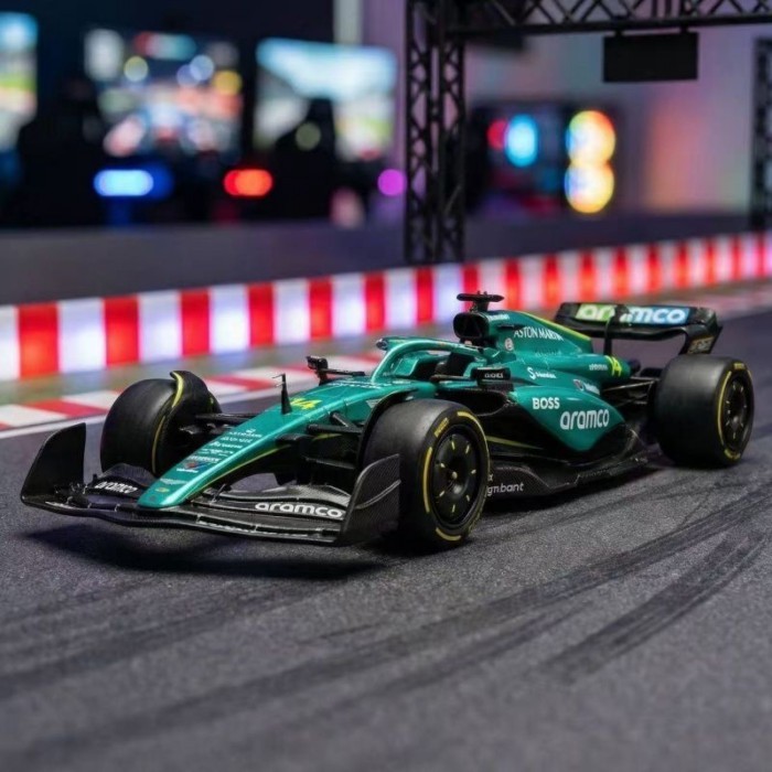 ของแท้ RW โลหะผสม 1: 24 สูตร F1 Aston Martin จําลองรถแข่งตกแต่งรุ่นวันเกิดของสะสม
