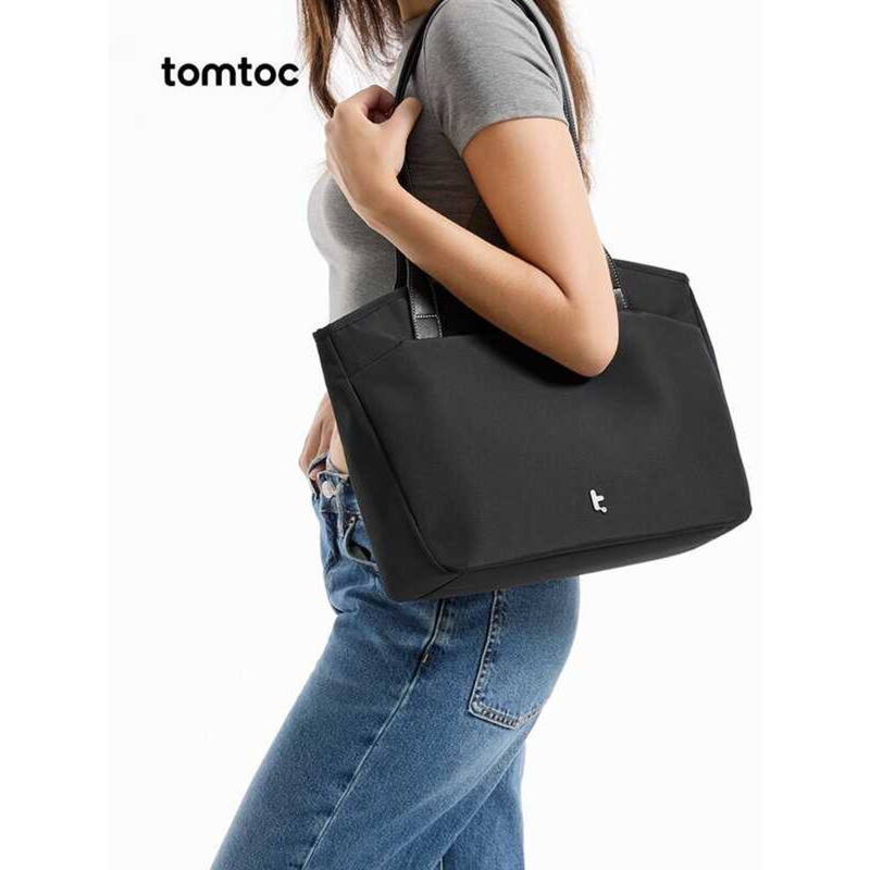 Tomtoc กระเป๋า tote สำหรับคอมพิวเตอร์ ออกแบบมาเพื่อผู้หญิง ขนาด 47x53 cm ไหล่สะบักได้ ความจุเยอะ T23