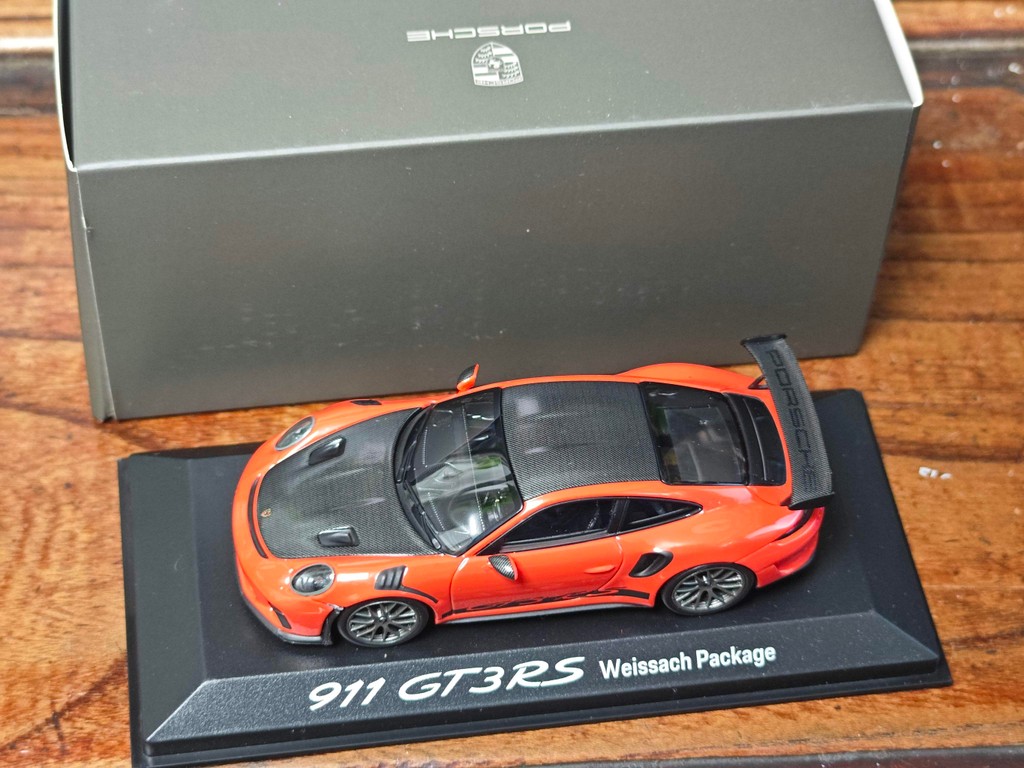 Mini Cut MINICHAMPS 1/43 PORSCHE 911 991.2 GT3 RS สีส้ม
