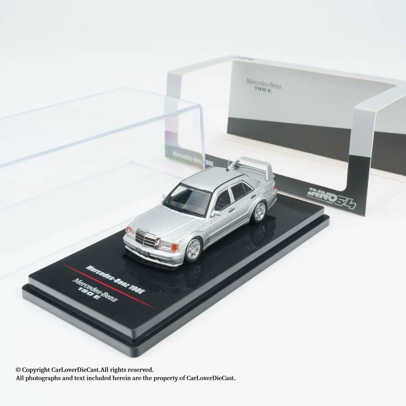 INNO 1: 64 Benz 190E โมเดลรถโลหะผสมสีเงิน