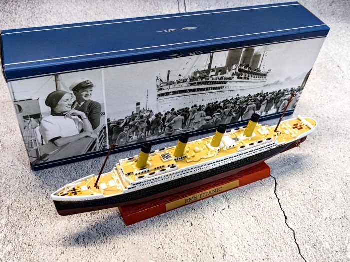 ATLAS 1/1250 TITANIC TITANIC Deluxe Cruise Static Alloy Collection Model