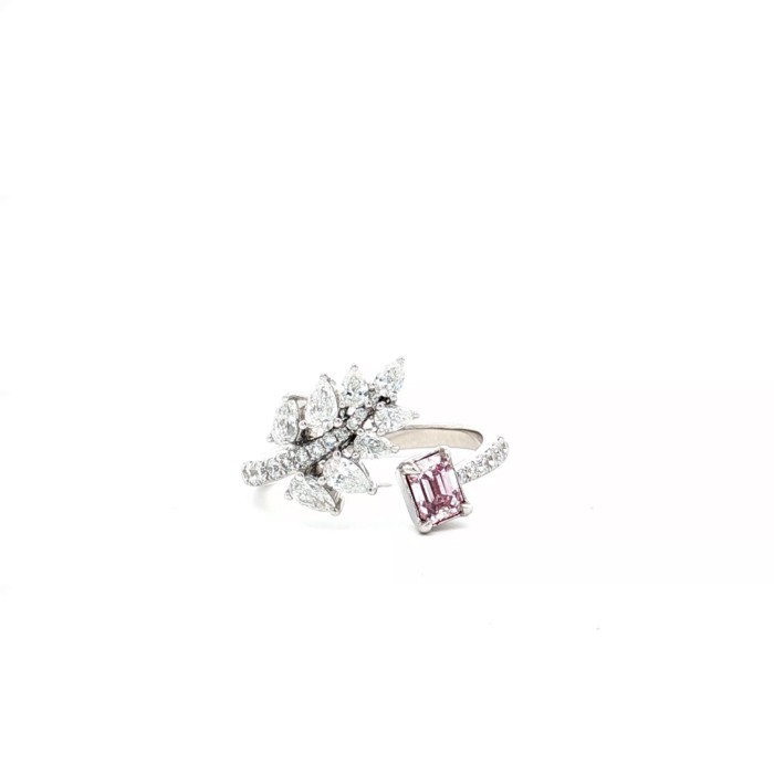 0.40 Carat Faint Pink SI2 Clarity Diamond Ring