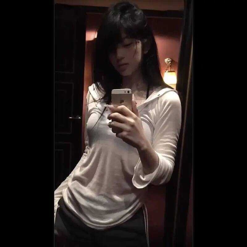 ▥ Tawaaiw White Hooded T Shirt Women Long Sleeve Korean Fashion 2025 Summer Tops 2000S Clothes