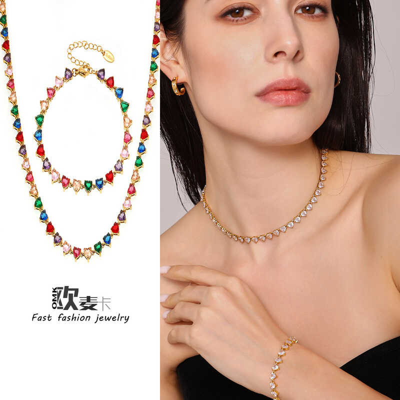 เซตเครื่องประดับสำหรับสตรี จี้และสร้อยข้อมือแซฟไฟร์จำหลัก Omaka