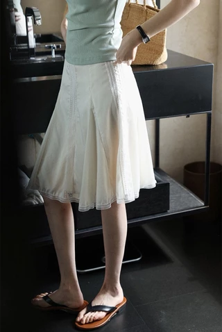 ภาษาฝรั่งเศสคํา Classy ลูกไม้เย็บลูกไม้กระโปรงหญิง A-Line กระโปรง