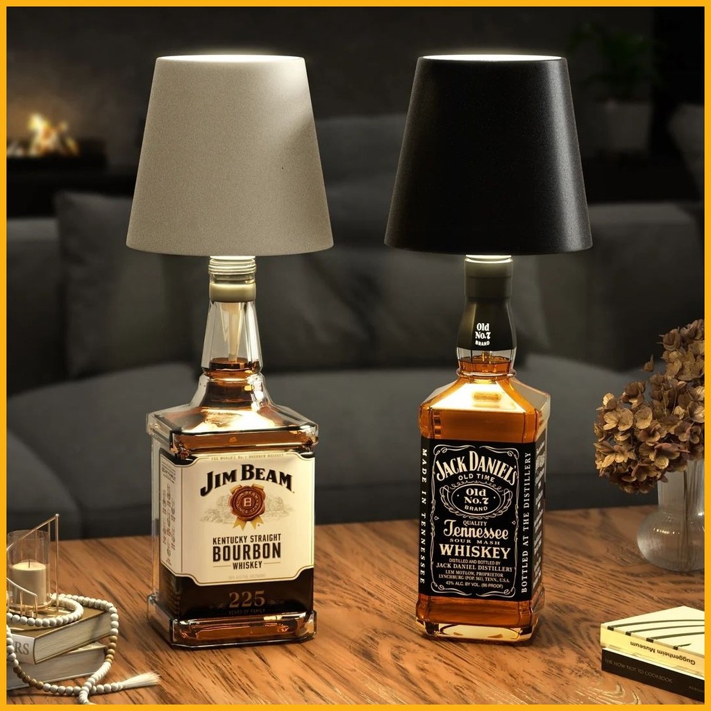 Plug-In Iron Wine Bottle Lamp Three-Tone Light Metal Wine Bottle Table Lamp ชาร์จ LED Luminous Table