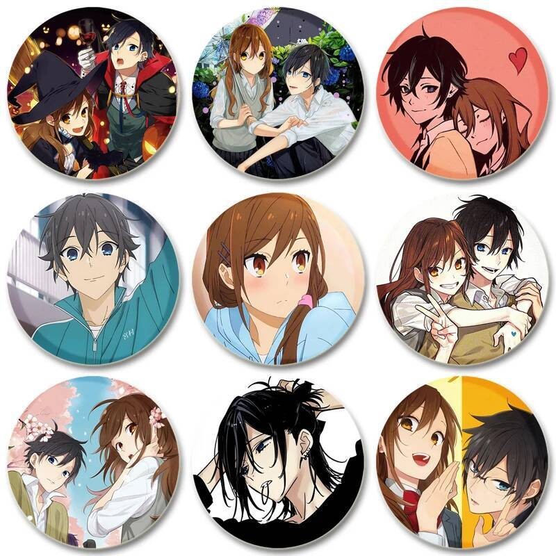 ป้ายกระเป๋าอนิเมะ Horimiya อาร์ตเวิร์ค Izumi Hori และ Kyouko สำหรับสะสมและของขวัญ