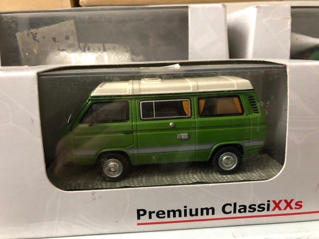 Premium classiXXS 1/43 Volkswagen Bus T3 T2 Benz Transporter รถโลหะผสมรุ่น Out of Print Car Model