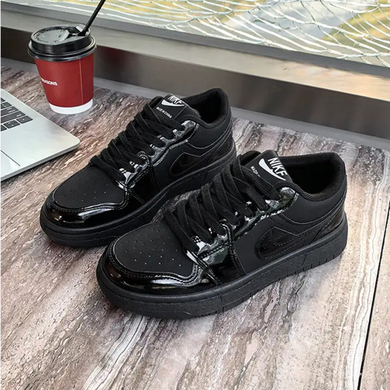 รองเท้ายืนยาวไม่เหนื่อยรองเท้าผู้หญิงสไตล์วิทยาเขตนักเรียน Low-Top All-Match กีฬารองเท้าลําลอง Niche