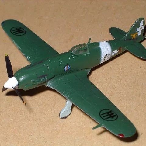 ใกล้เครื่องรุ่น 1/144 F Club Italy Maggie MC.202 โมเดลพลาสติกประกอบ Lightning Fighter